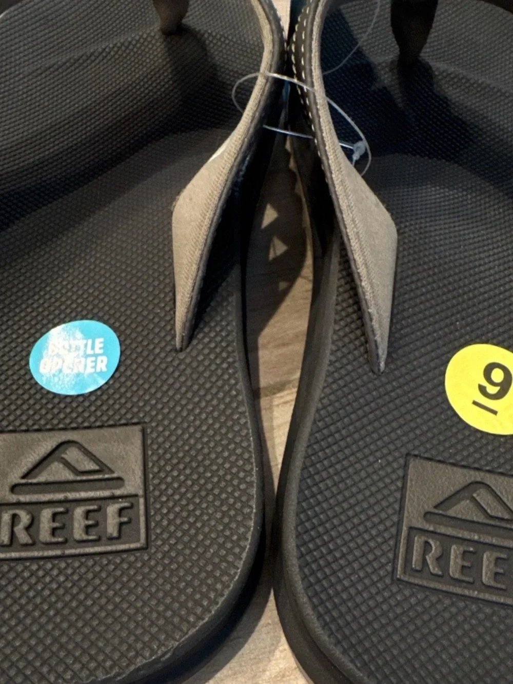 Reef Element TQT Thong Sandals Brown/Black Men US 9 Bottle Opener